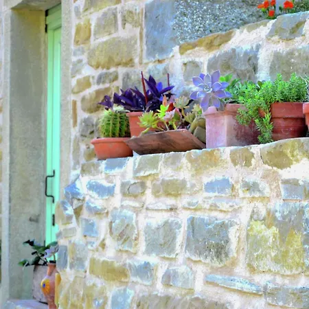 Holiday home Viola 2 Cantiano